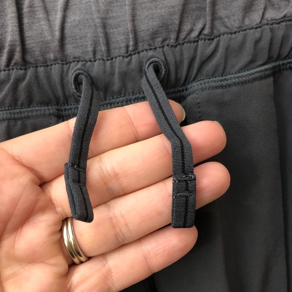 EUC Ivivva lightweight crop track pants - Picture 4 of 13